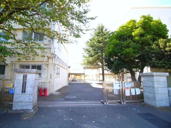 サンパレス下永谷(横浜市立上永谷中学校)