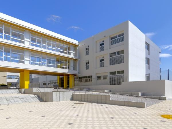 サン・ステージ緑園都市東の街7番館(横浜市立緑園義務教育学校（小学校）)