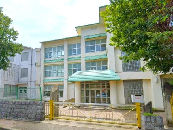 綾瀬市上土棚中６丁目の中古一戸建て(綾瀬市立綾瀬中学校)