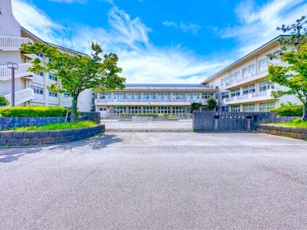 綾瀬市上土棚南２丁目の中古一戸建て(綾瀬市立春日台中学校)