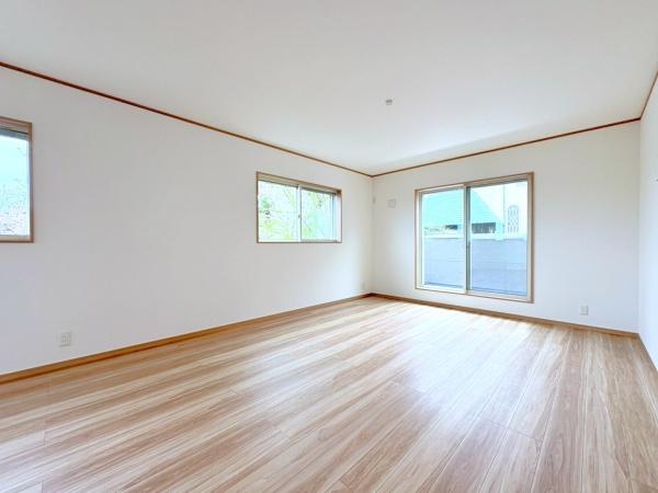 横浜市中区本郷町３丁目の新築一戸建