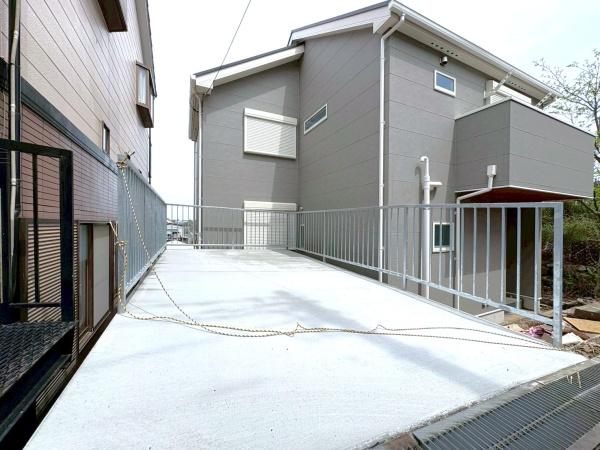 横浜市中区本郷町３丁目の新築一戸建
