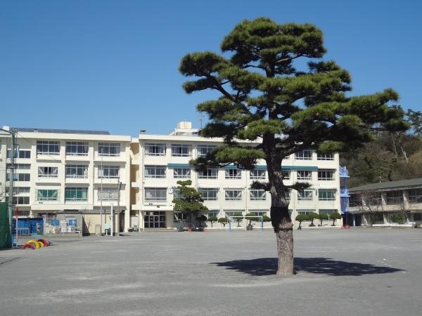 藤沢市片瀬２丁目の中古一戸建て(藤沢市立片瀬小学校)