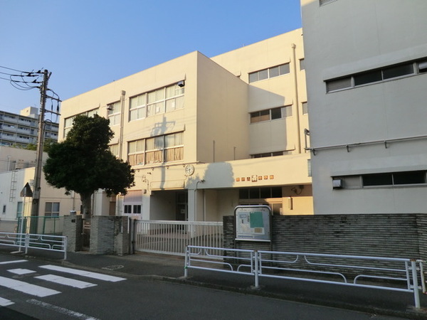 サザンヒルズ竹山七番館(横浜市立竹山小学校)