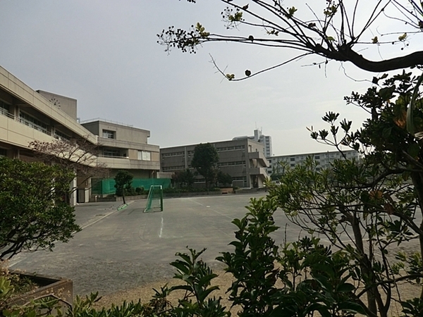 サウスウイング金沢５号棟(横浜市立並木第四小学校)