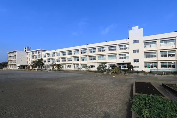 三浦市初声町下宮田の中古一戸建て(三浦市立初声小学校)