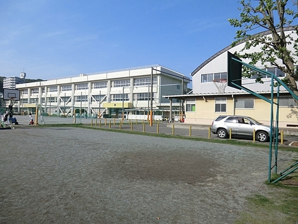 パシフィックヴィラ佐島(横須賀市立大楠小学校)