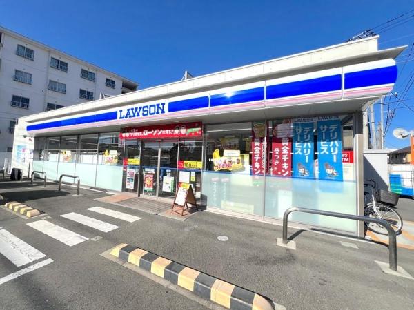 横浜市瀬谷区南台２丁目の新築一戸建(ローソン瀬谷四丁目店)