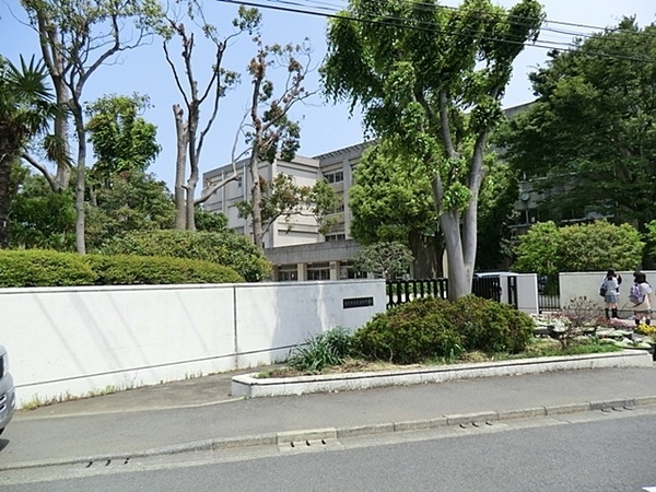 藤沢市白旗４丁目の中古一戸建て(藤沢市立大清水中学校)