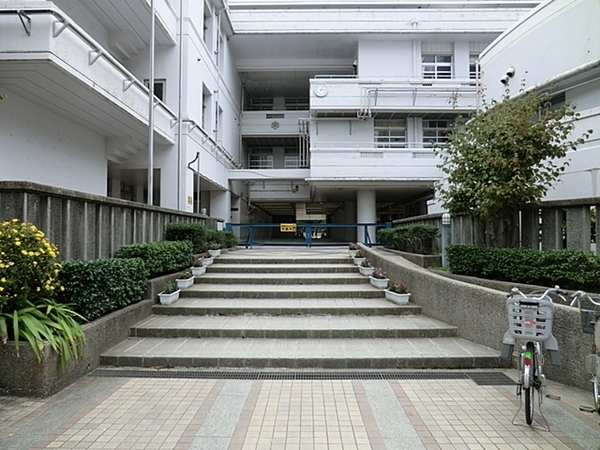 アイマークス横浜桜木町(横浜市立本町小学校)
