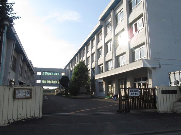藤沢市善行坂１丁目の土地(藤沢市立善行中学校)
