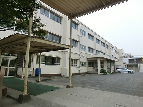 ライオンズマンション上大岡第６(横浜市立藤の木小学校)