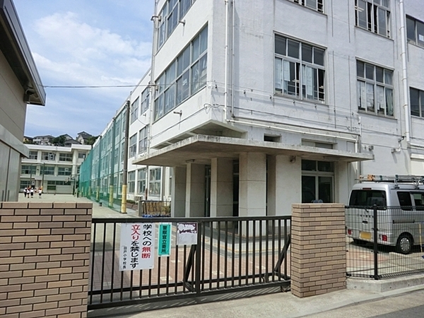 よこすか海辺ニュータウンゲートスクエアザタワーハウス(横須賀市立田戸小学校)