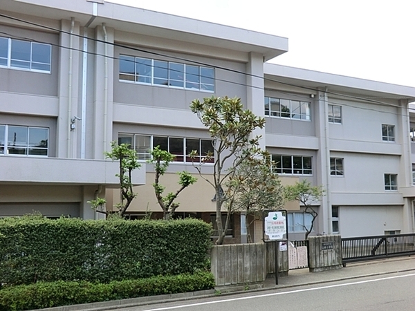 横須賀市公郷町４丁目の新築一戸建(横須賀市立公郷小学校)