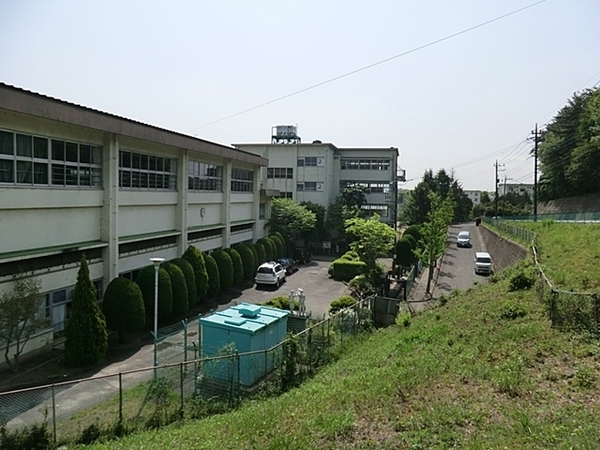 町田市本町田の新築一戸建(町田市立薬師中学校)