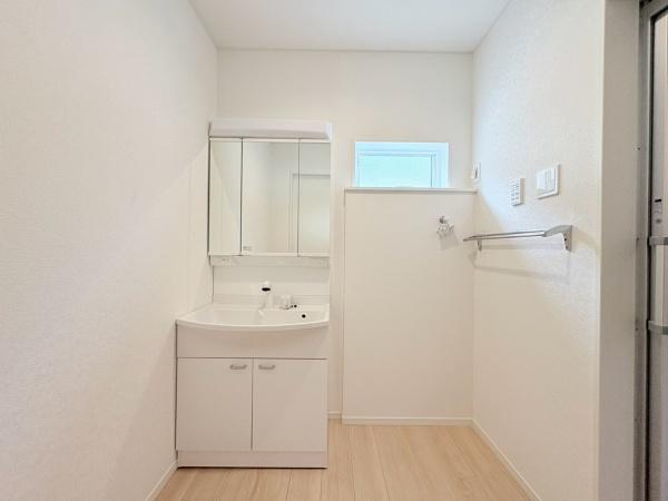 藤沢市城南２丁目の新築一戸建