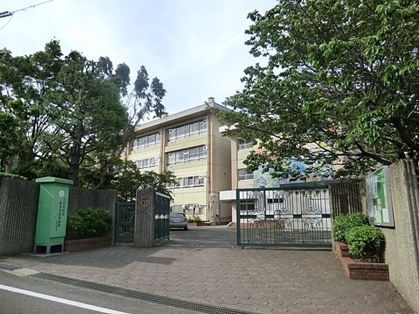 ヴェルビュ鷺沼パークサイド(川崎市立有馬中学校)