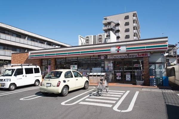 ライオンズステーションプラザ大和(セブンイレブン大和深見店)