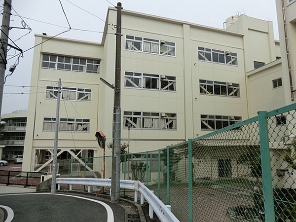 横浜蒔田ローヤルコーポ(横浜市立蒔田小学校)