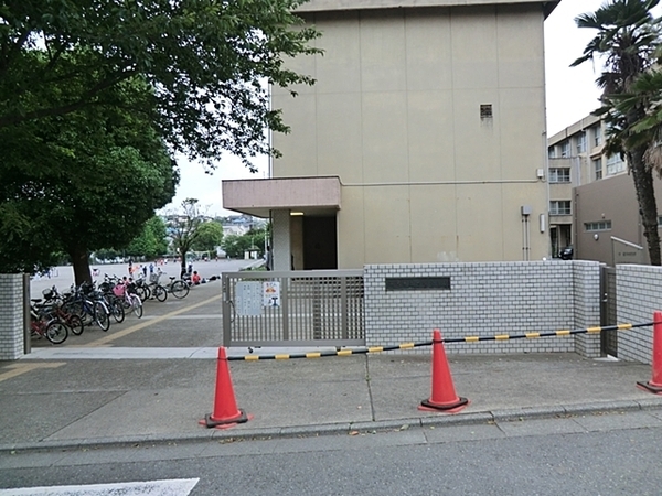 藤沢市大庭の中古一戸建て(藤沢市立大庭小学校)