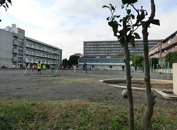 菊名ハイツ4号棟(横浜市立大豆戸小学校)