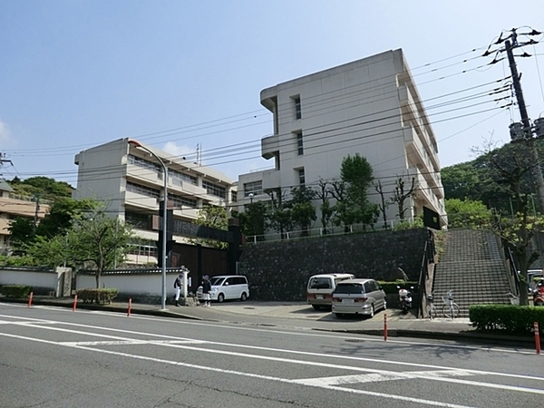 ヒルハイツ鎌倉C棟(鎌倉市立植木小学校)