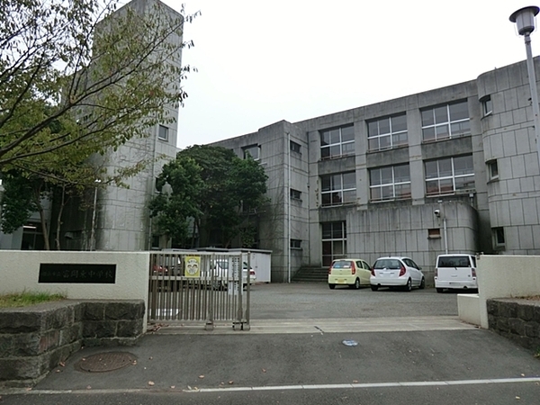 富岡シーサイドコーポＭ棟(横浜市立富岡東中学校)