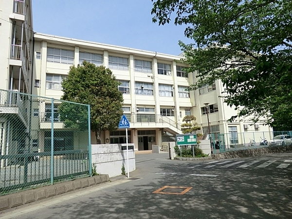 鎌倉ロジュマンC号棟(鎌倉市立玉縄中学校)