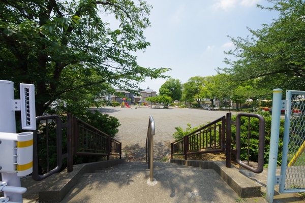 【2号棟】泉区新築戸建2台駐車可カウンターキッチン(上飯田公園)