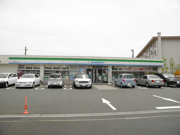 横浜市磯子区広地町の土地(ファミリーマート磯子滝頭三丁目店)