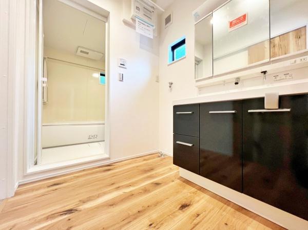 【2号棟】磯子区新築戸建南道路パントリー