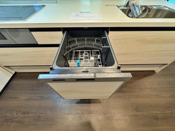 【2号棟】瀬谷区新築戸建　パントリー　食洗器