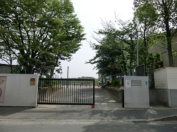 【1号棟】多摩区新築戸建南道路カップボード(川崎市立南生田小学校)