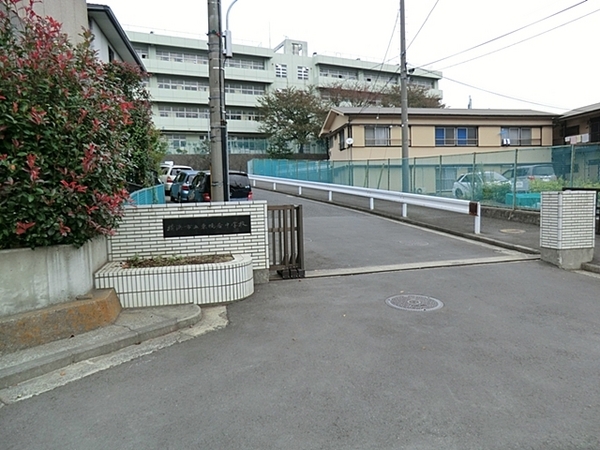 横浜市緑区竹山2丁目の新築一戸建(横浜市立東鴨居中学校)