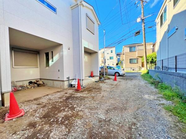 【1号棟】鶴見区新築戸建ビルトイン車庫角地浄水器