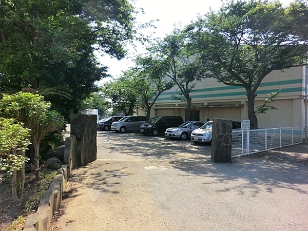 三浦市三崎町諸磯の中古一戸建て(三浦市立名向小学校)