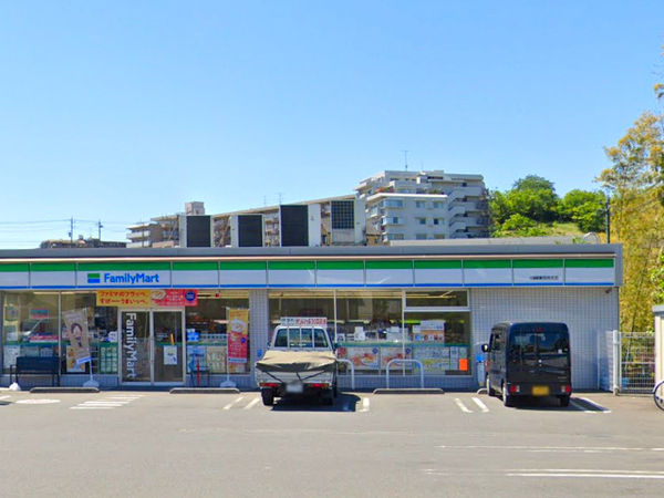 川崎市麻生区東百合丘1丁目の中古一戸建て(ファミリーマート川崎東百合丘店)