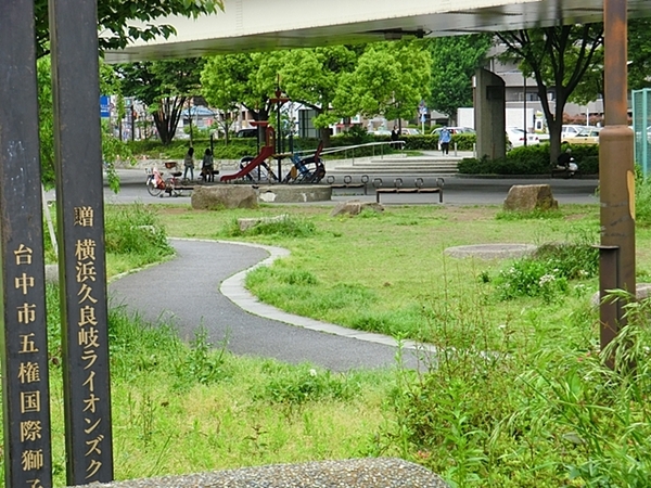 シティパレス横浜阪東橋 南東角部屋(阪東橋公園)