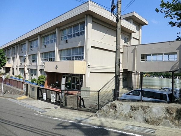 横須賀市太田和1丁目の中古一戸建て(横須賀市立富士見小学校)