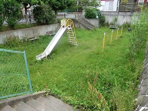 藤沢市本鵠沼4丁目の新築一戸建(太平台公園)