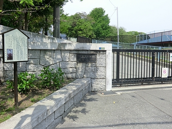 【2号棟】横須賀市新築戸建カースペ2台パントリー(横須賀市立根岸小学校)