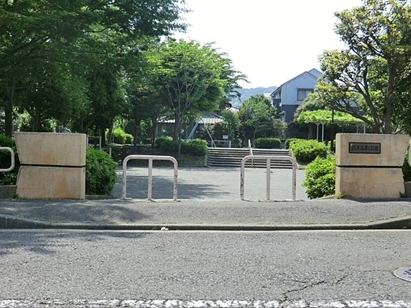 横浜市金沢区釜利谷西2丁目の新築一戸建(沢木谷第三公園)