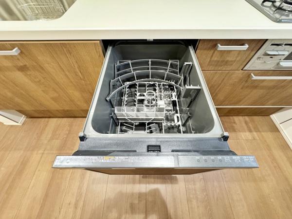 【2号棟】戸塚区新築戸建　リビング階段　食洗器
