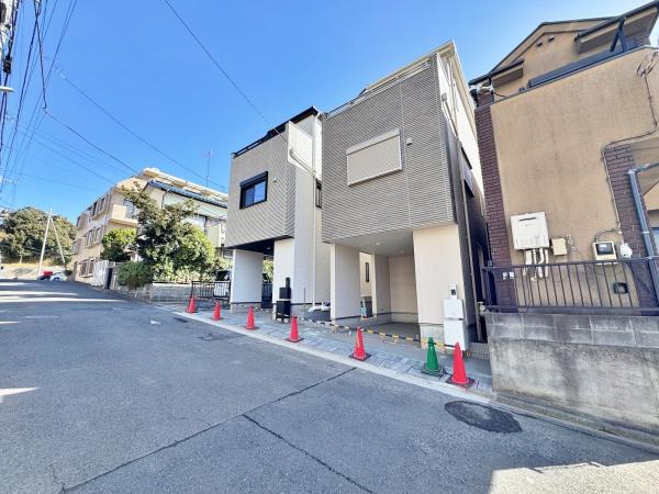 【2号棟】戸塚区新築戸建　リビング階段　食洗器