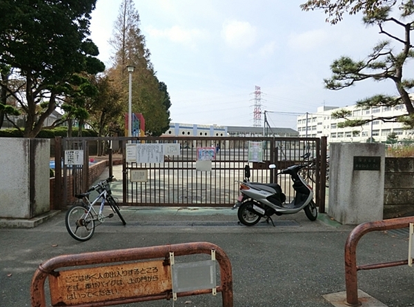 横浜市旭区中尾1丁目の中古一戸建て(横浜市立東希望が丘小学校)