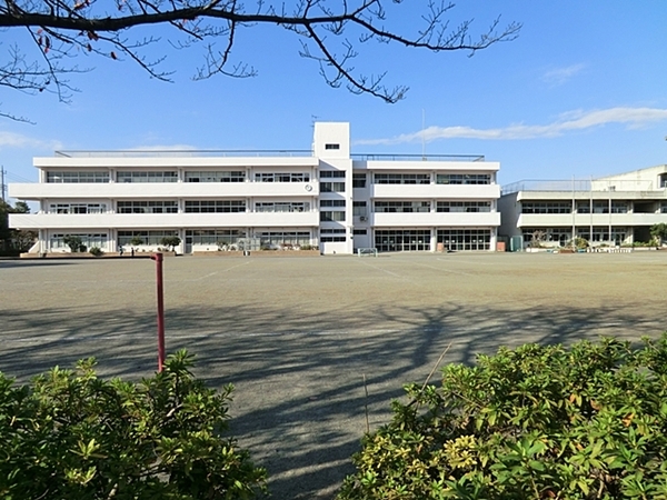 【3号棟】港南台新築戸建 LDK19帖 ロフト WIC(横浜市立港南台第三小学校)