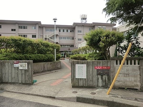 横須賀市二葉1丁目の中古一戸建て(横須賀市立小原台小学校)