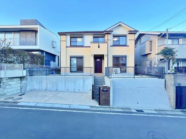 都筑区中古戸建　和室　WIC　南道路　全室南向き
