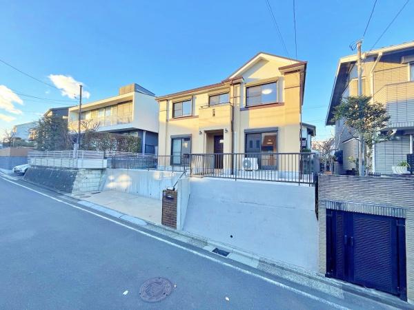 都筑区中古戸建　和室　WIC　南道路　全室南向き