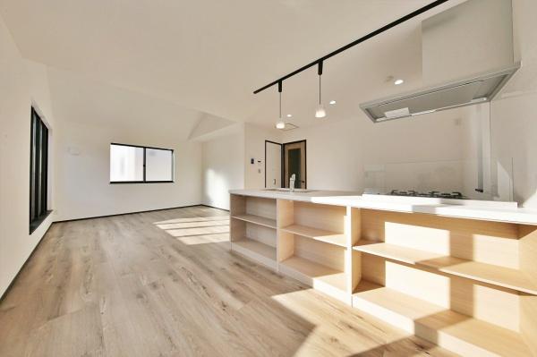 【1号棟】藤沢市新築戸建WIC南面バルコニー